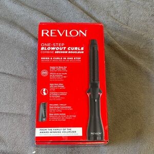 New Revlon One-Step Blowout Curls